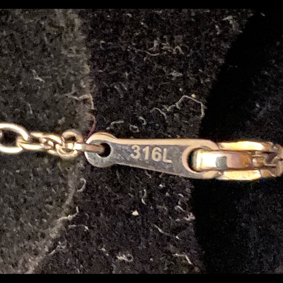 Dragons & Dagger Stainless Steel & Crystal Pendant w/ Necklace - Picture 3 of 4